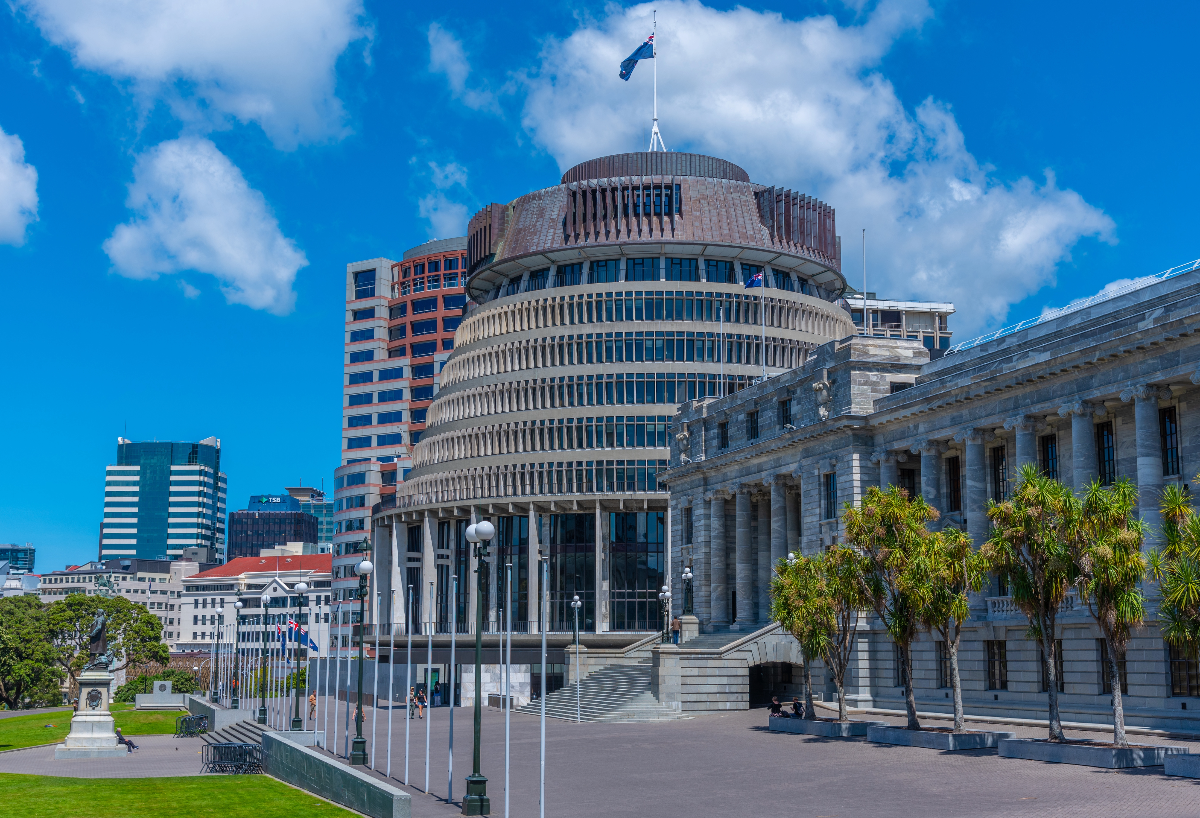 Striking a balance between public health and comprehensive vaping restrictions in New Zealand